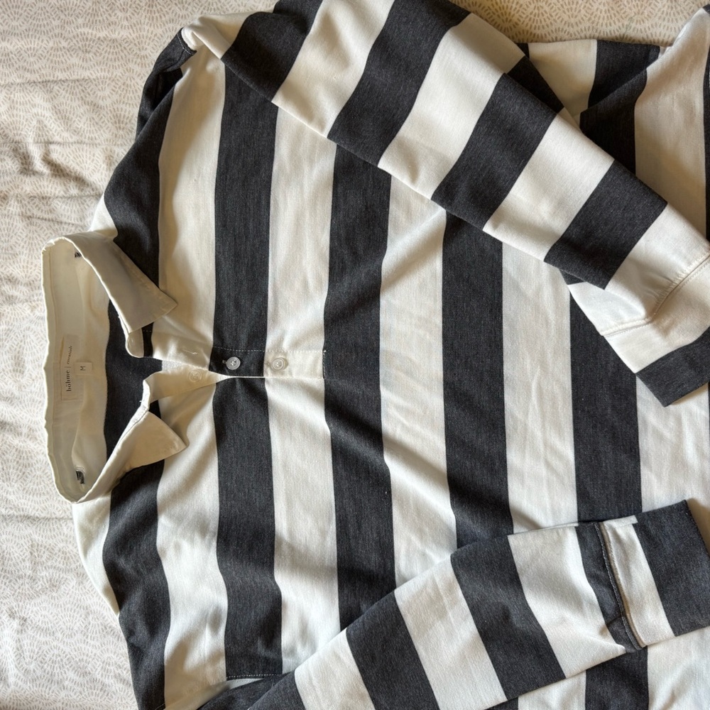 Bohme women’s oversized cropped heather gray and White Striped Shirt